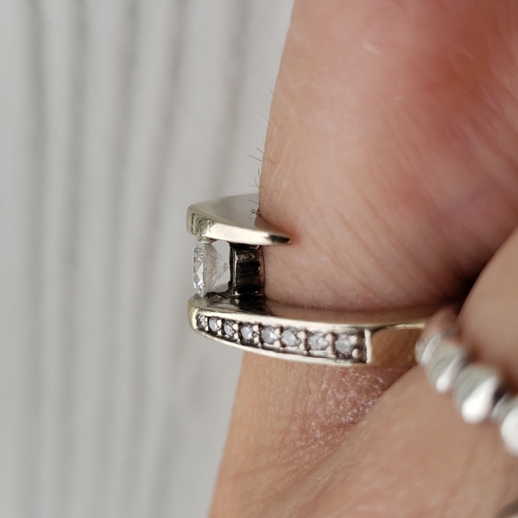 Effy White Gold Diamond tension ring - Picture 3 of 10